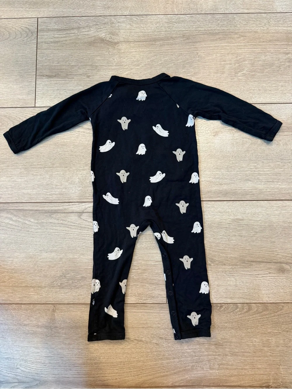 Kyte BABY Halloween Pajama Romper Black with White Ghosts